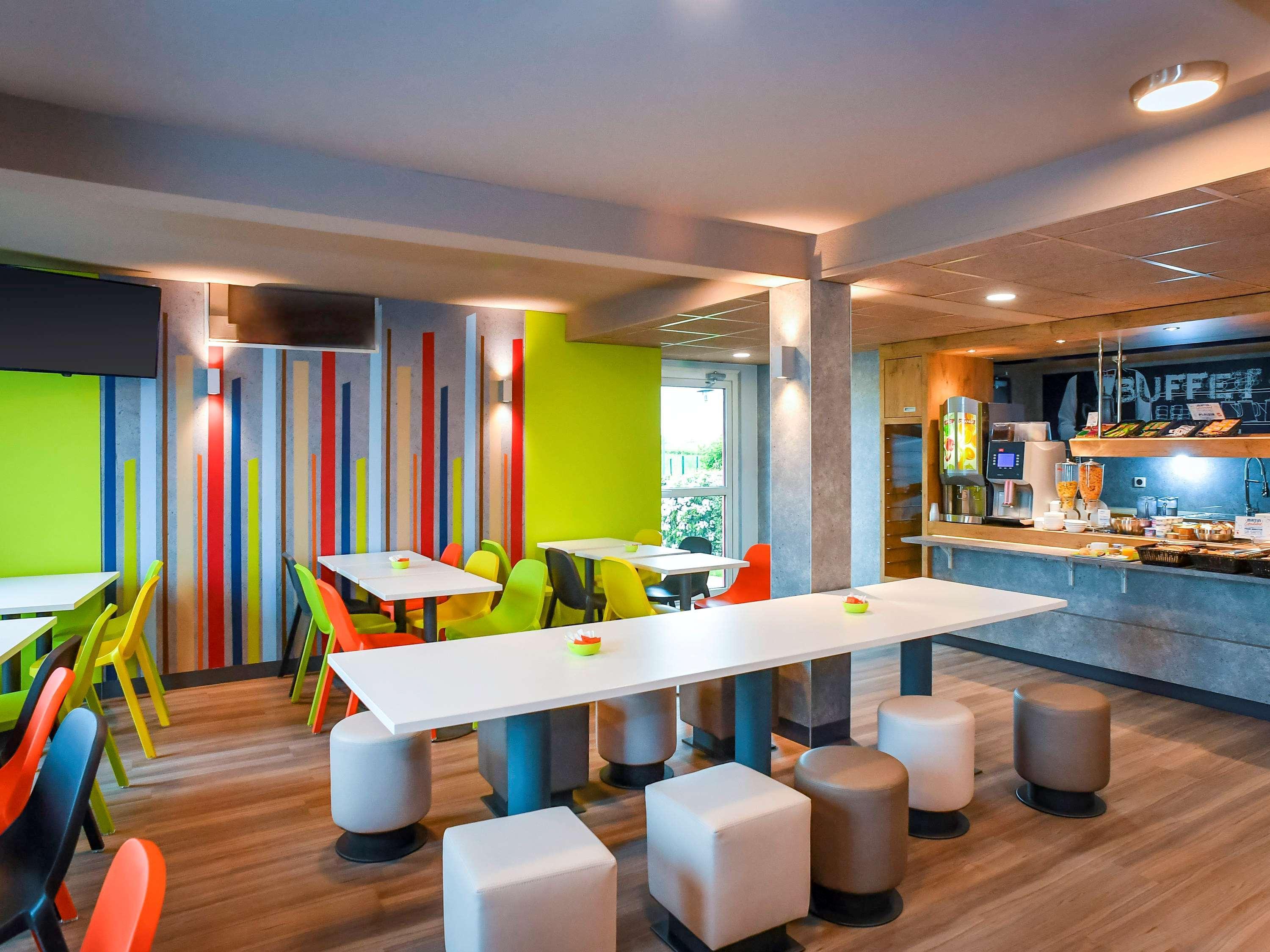 Ibis Budget Coutances Esterno foto