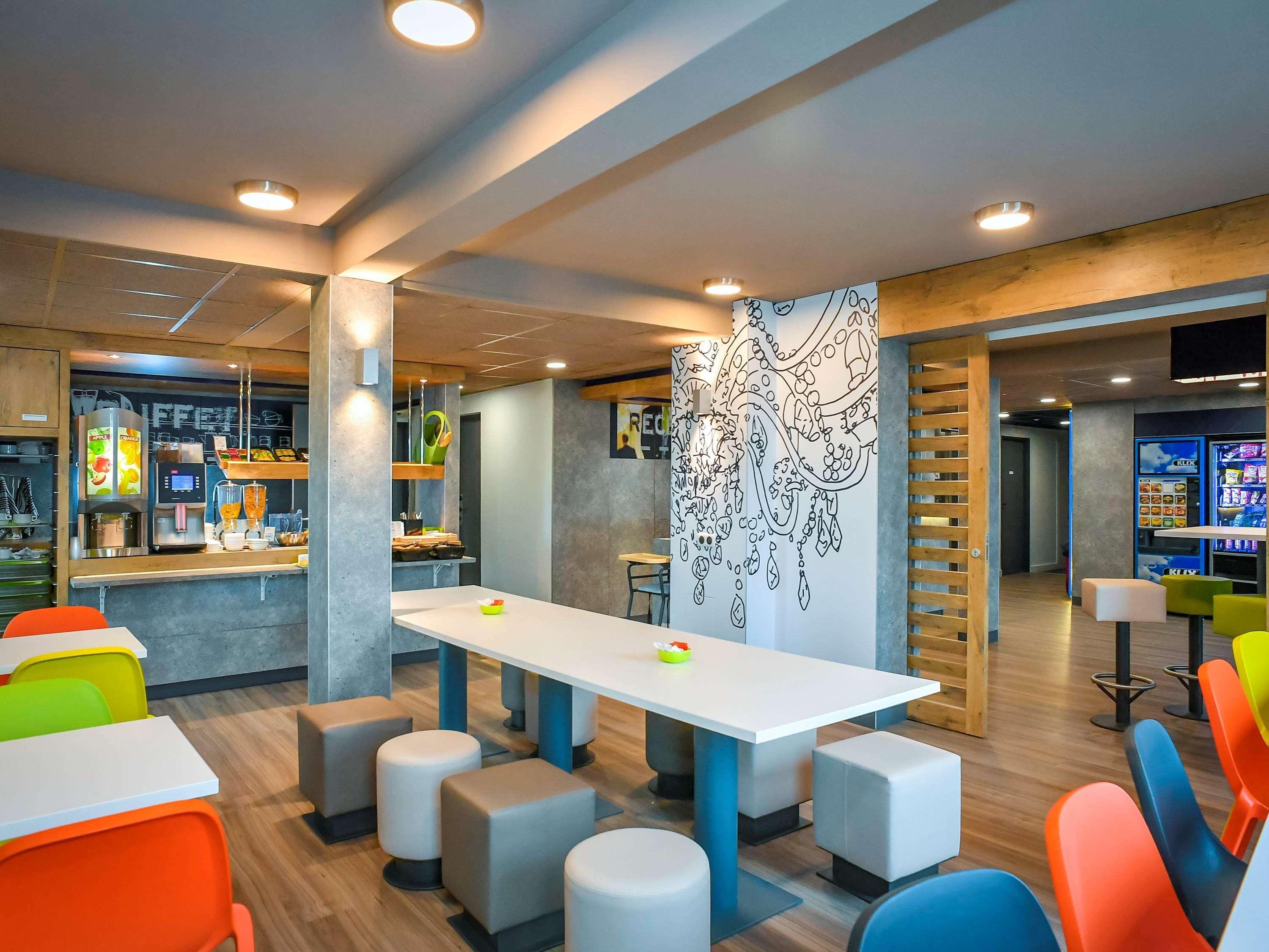 Ibis Budget Coutances Esterno foto