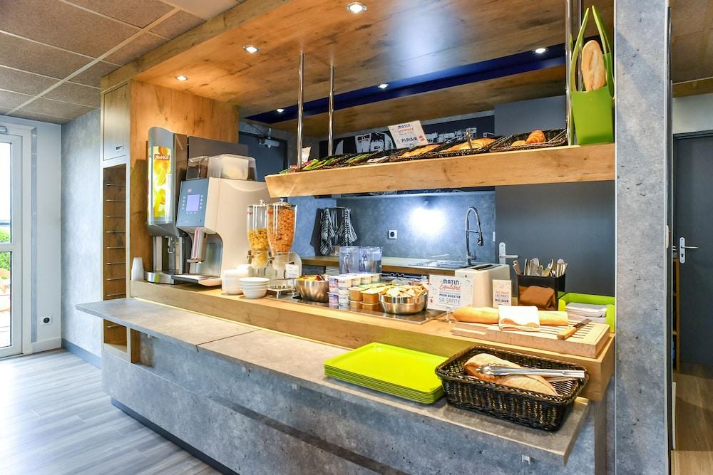 Ibis Budget Coutances Esterno foto
